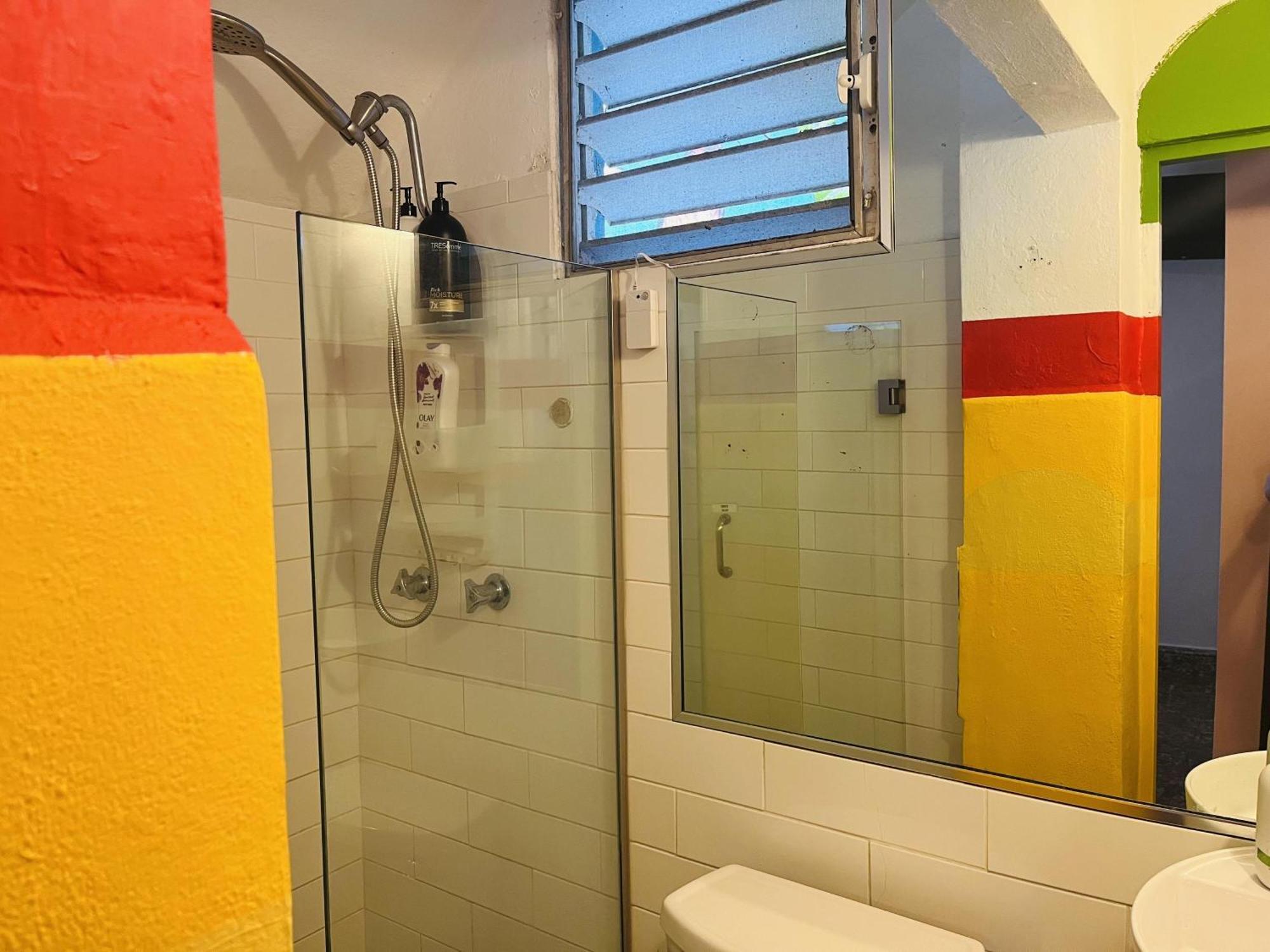 Apartamento Lower Price, Style, Discount In San Juan,pr, Beach, Free Bikes (adults Only) San Juan