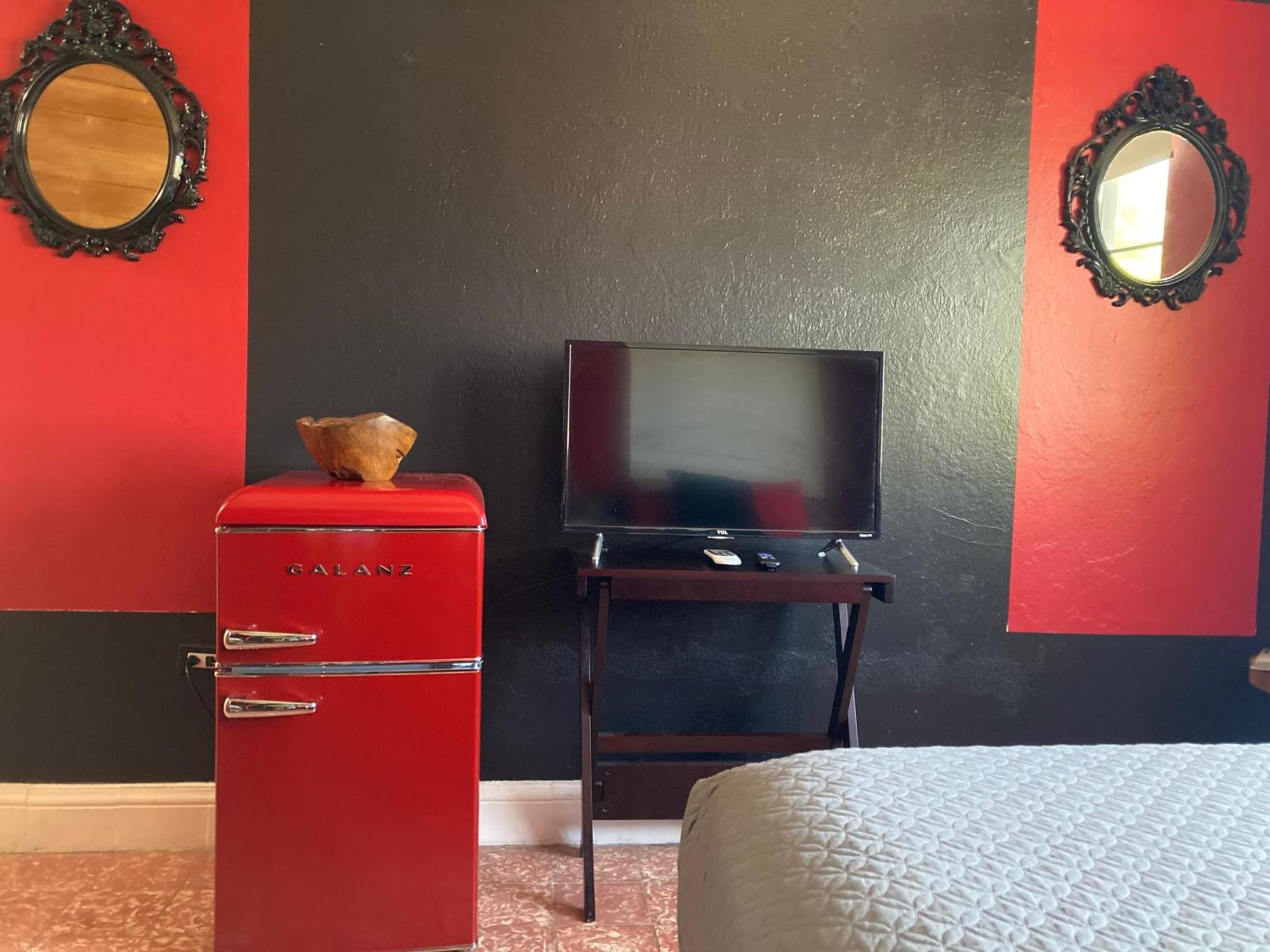 Apartamento Lower Price, Style, Discount In San Juan,pr, Beach, Free Bikes (adults Only) *